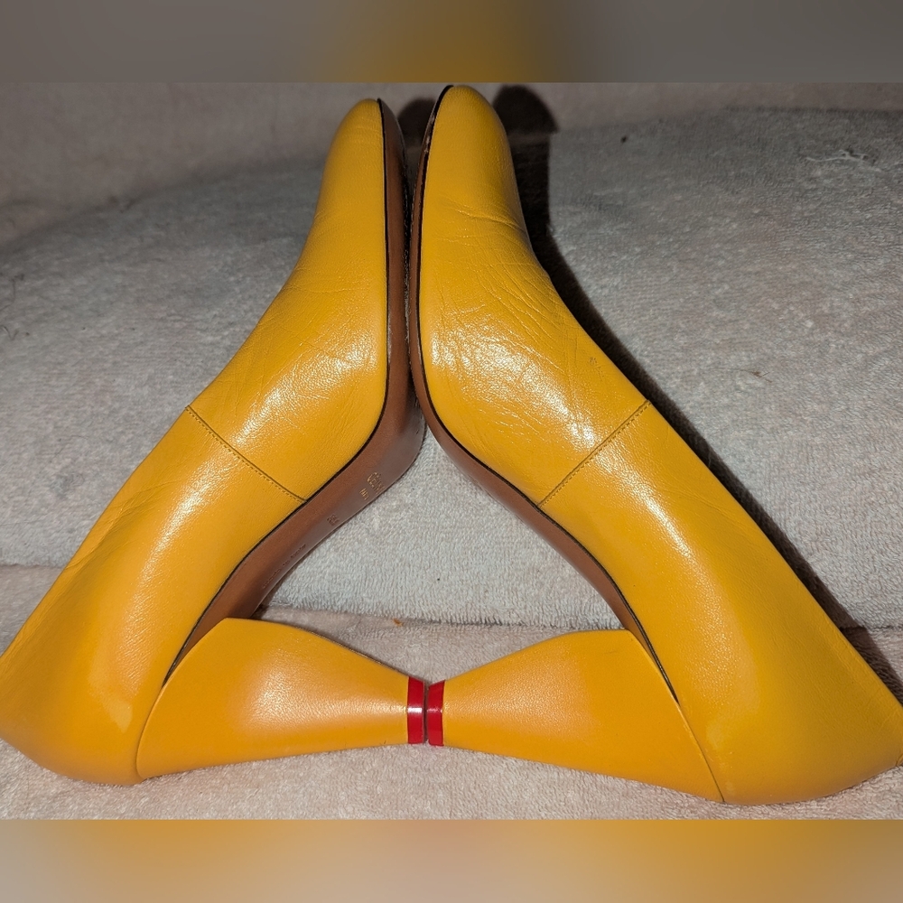 Celine Phoebe Philo Yellow Leather Heels. 36.5 - Picture 4 of 10